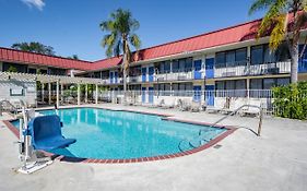 Knights Inn Palm Harbor